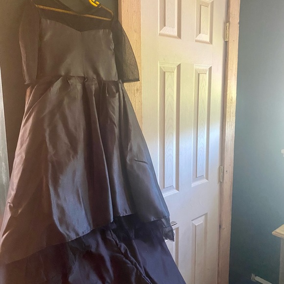 Girls Fashion Runway Dress - Picture 2 of 2